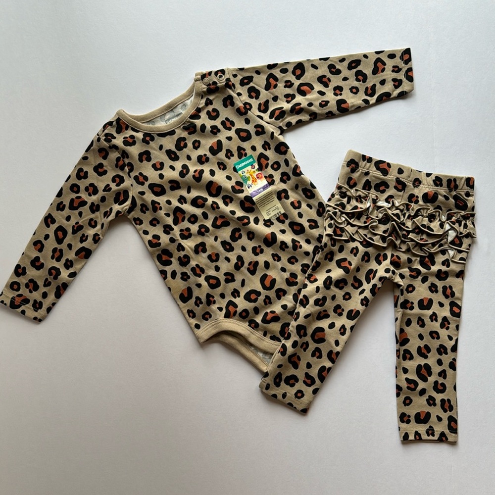 NWT Garanimals Leopard/Cheetah Print Onesie w matching ruffle leggings, Size 12M